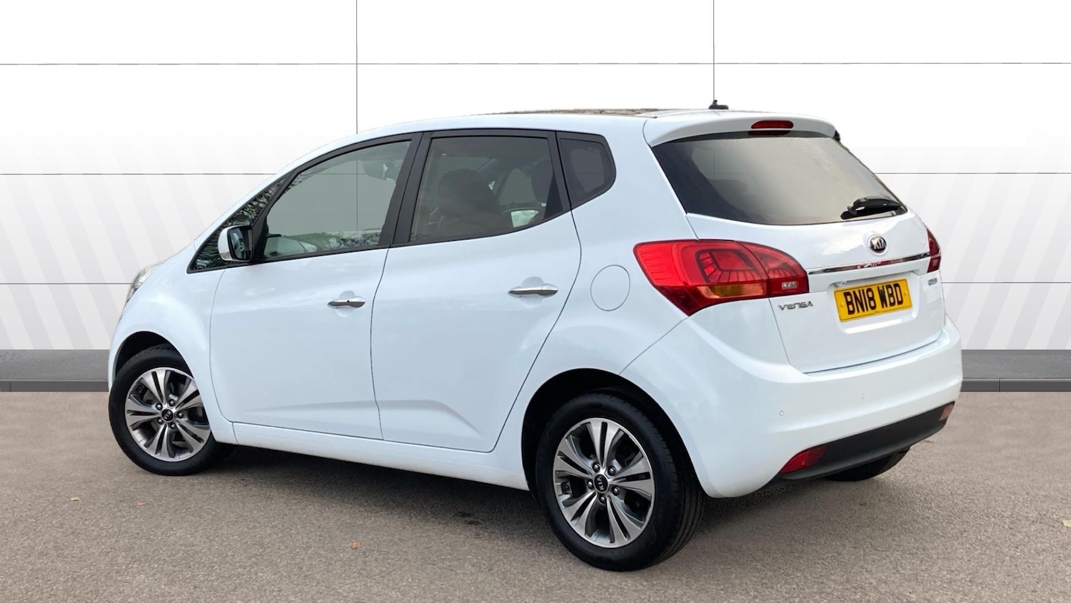 Used Kia Venga 2018 for sale - 76504868: Photo 2