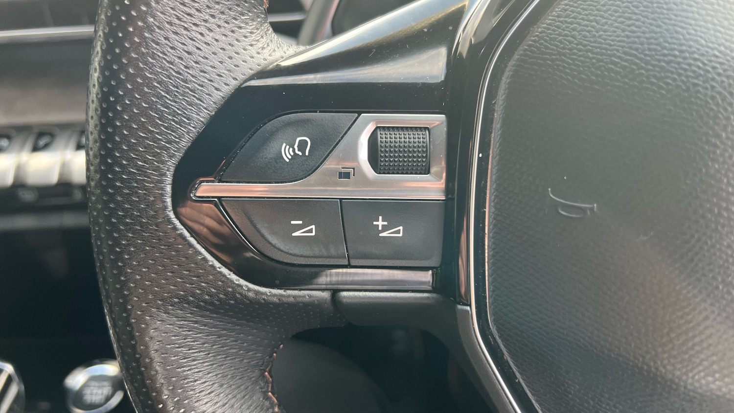 Used Peugeot 3008 2022 for sale - 76143086: Photo 32