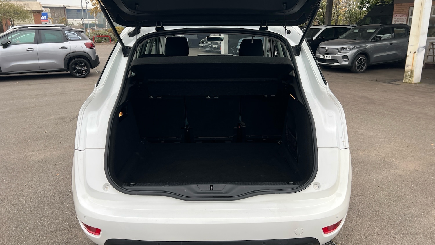 Used Citroen C4 Picasso 2018 for sale - 76470889: Photo 4