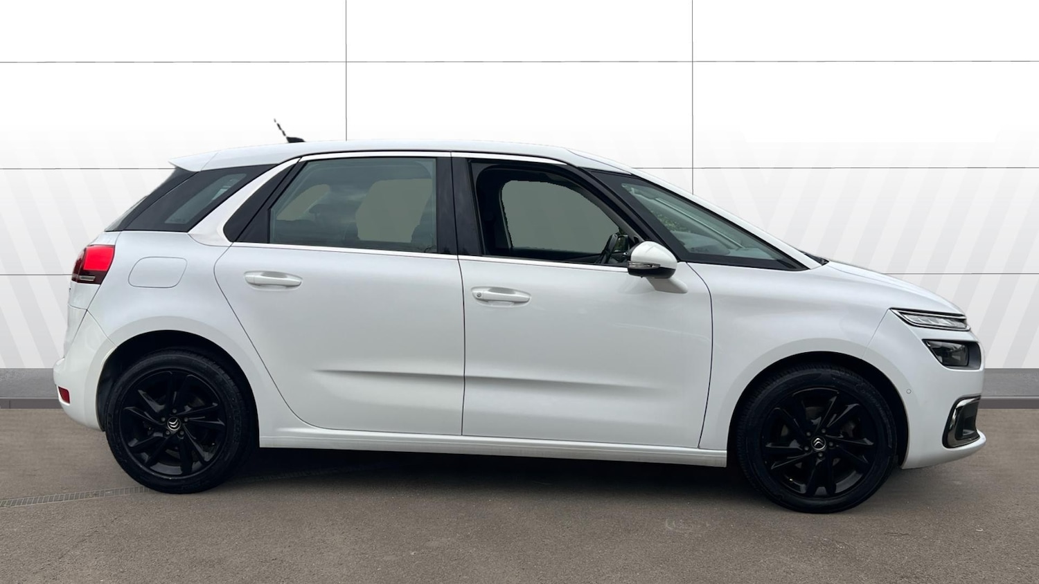 Used Citroen C4 Picasso 2018 for sale - 76470889: Photo 5