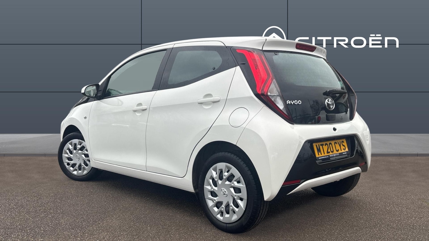 Used Toyota AYGO 2020 for sale - 77962129: Photo 2