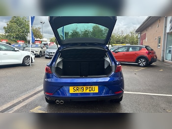 Used SEAT Leon 2019 for sale - 75910116: Photo