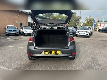 Used Volkswagen Golf 2019 for sale - 76299713: Photo