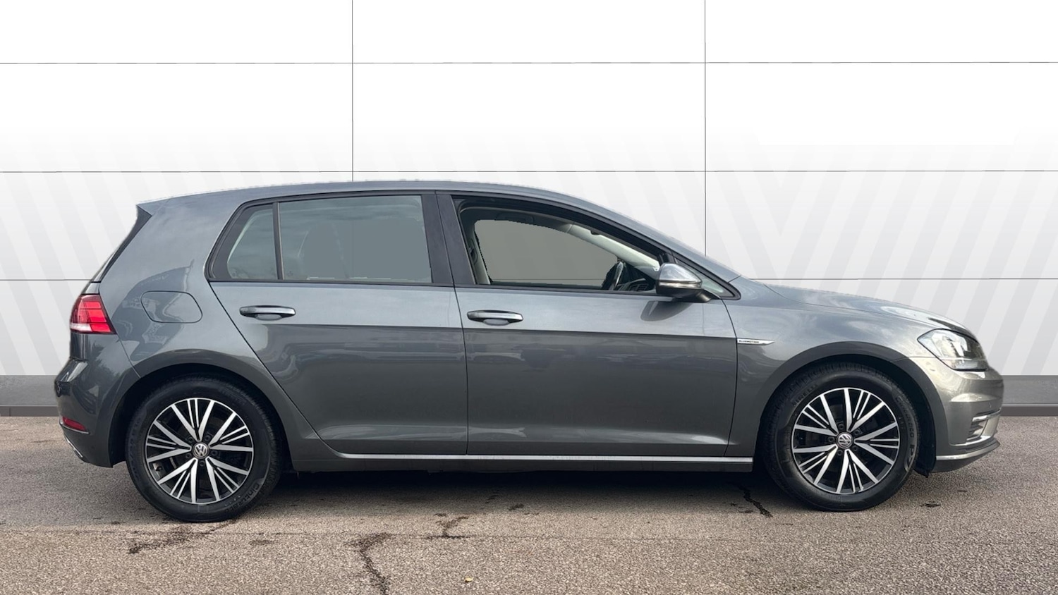 Used Volkswagen Golf 2019 for sale - 76299713: Photo 5