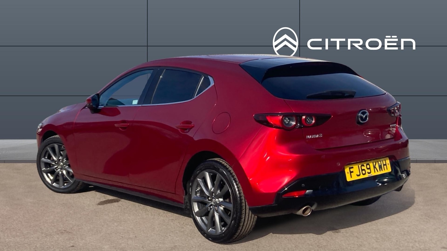 Used Mazda Mazda3 2019 for sale - 77803565: Photo 2