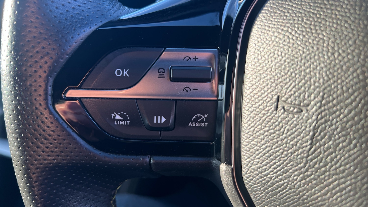 Used Peugeot 408 2024 for sale - 77210901: Photo 29