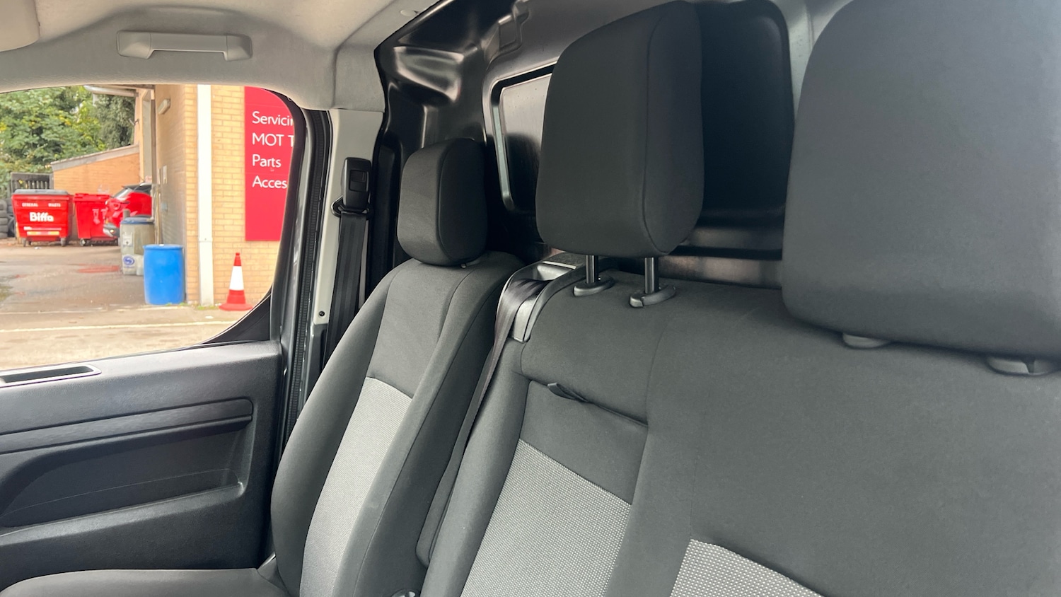 Used Citroen Dispatch 2024 for sale - 76493790: Photo 15