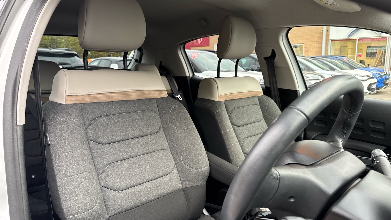 Used Citroen C3 2023 for sale - 76157692: Photo 8