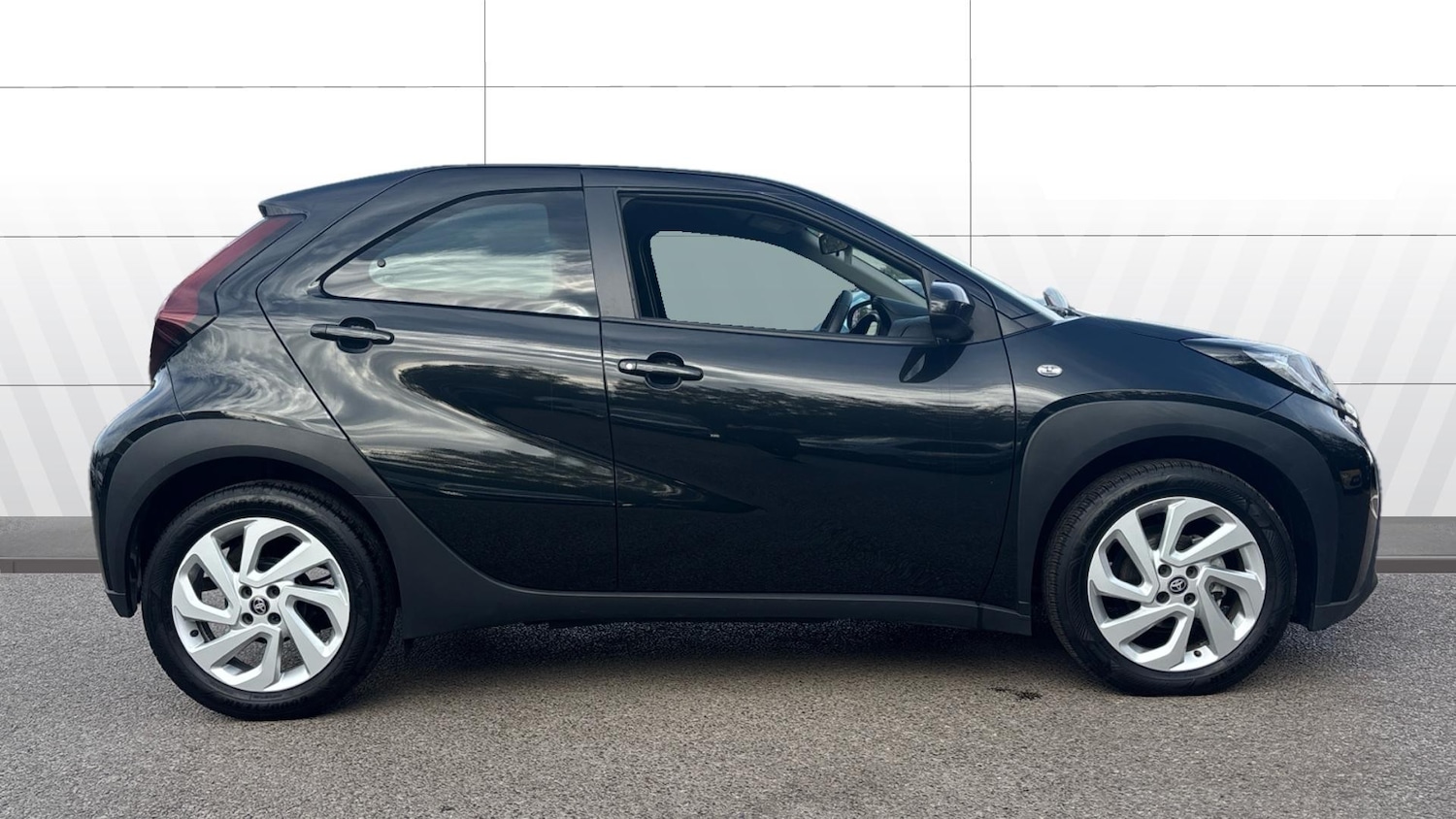 Used Toyota Aygo X 2022 for sale - 76375409: Photo 5