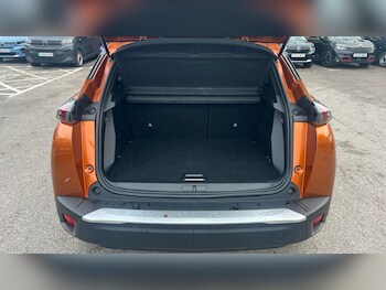 Used Peugeot 2008 2022 for sale - 77161012: Photo