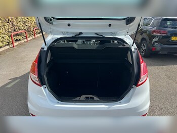 Used Ford Fiesta 2017 for sale - 76082350: Photo
