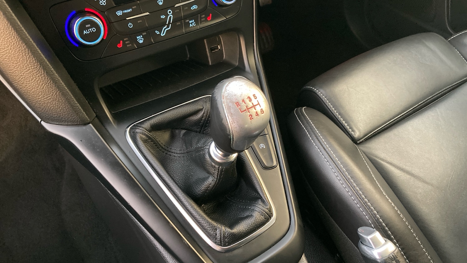 Used Ford Focus 2018 for sale - 76718826: Photo 13