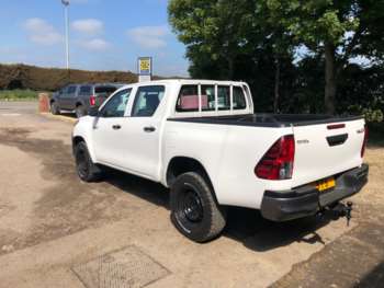 Used Toyota Hilux 2019 for sale - 74717581: Photo