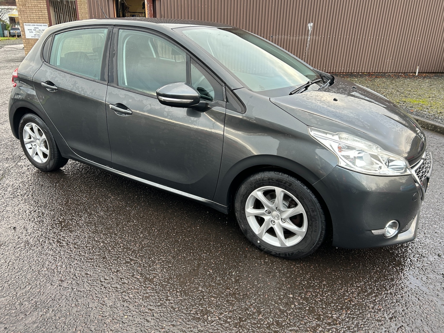 Used Peugeot 208 2014 for sale - 76777743: Photo 1