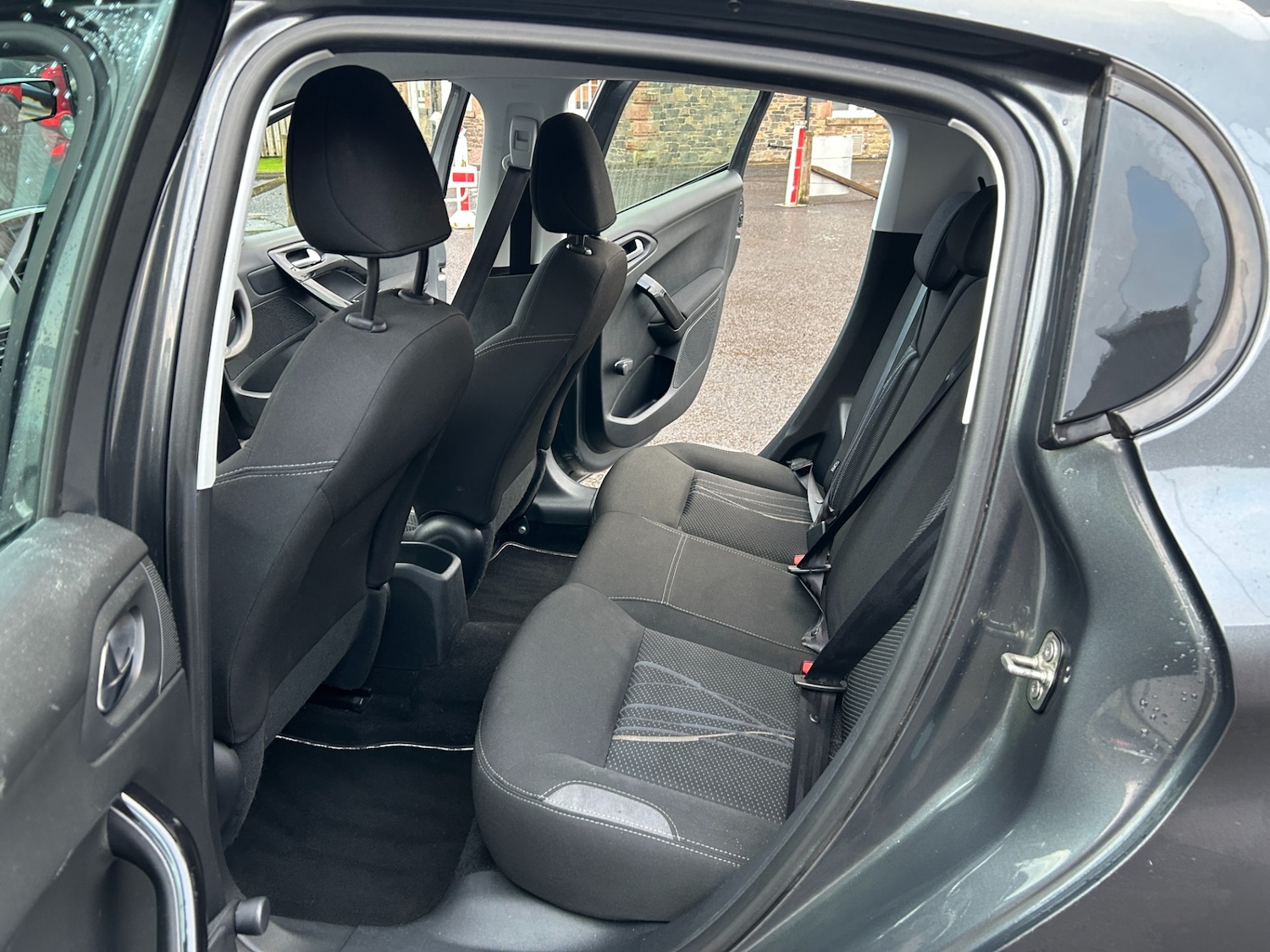 Used Peugeot 208 2014 for sale - 76777743: Photo 10