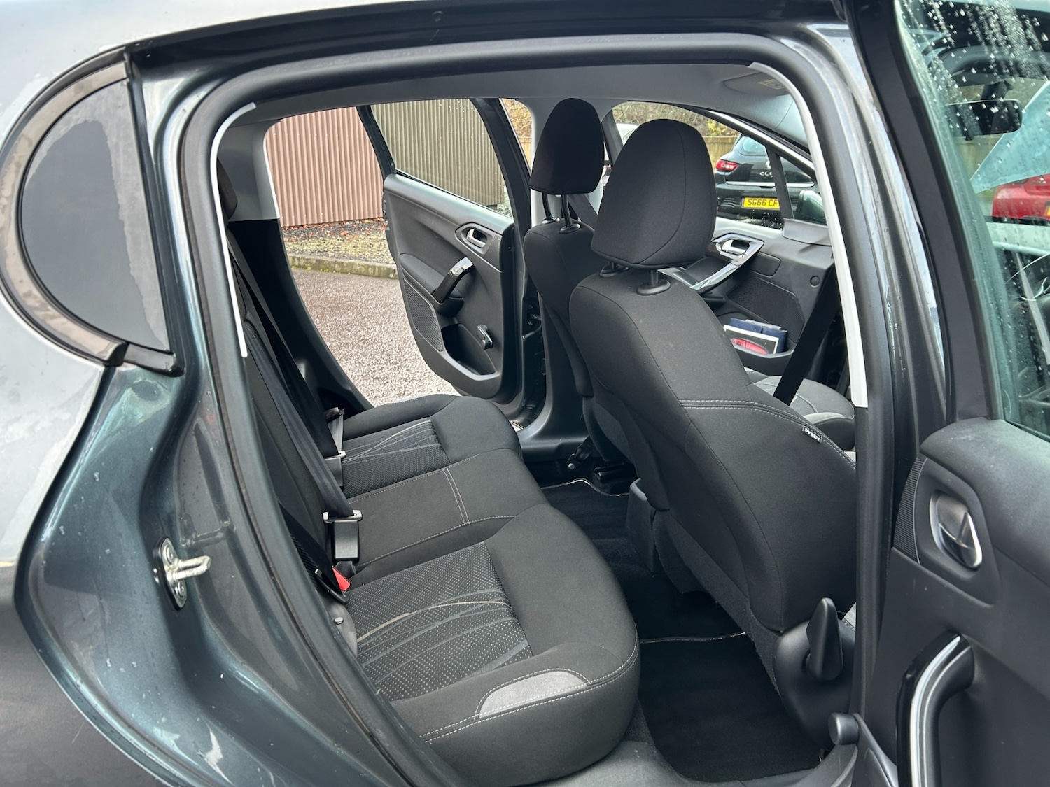 Used Peugeot 208 2014 for sale - 76777743: Photo 11