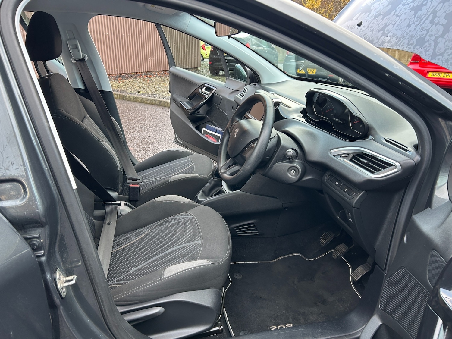 Used Peugeot 208 2014 for sale - 76777743: Photo 12