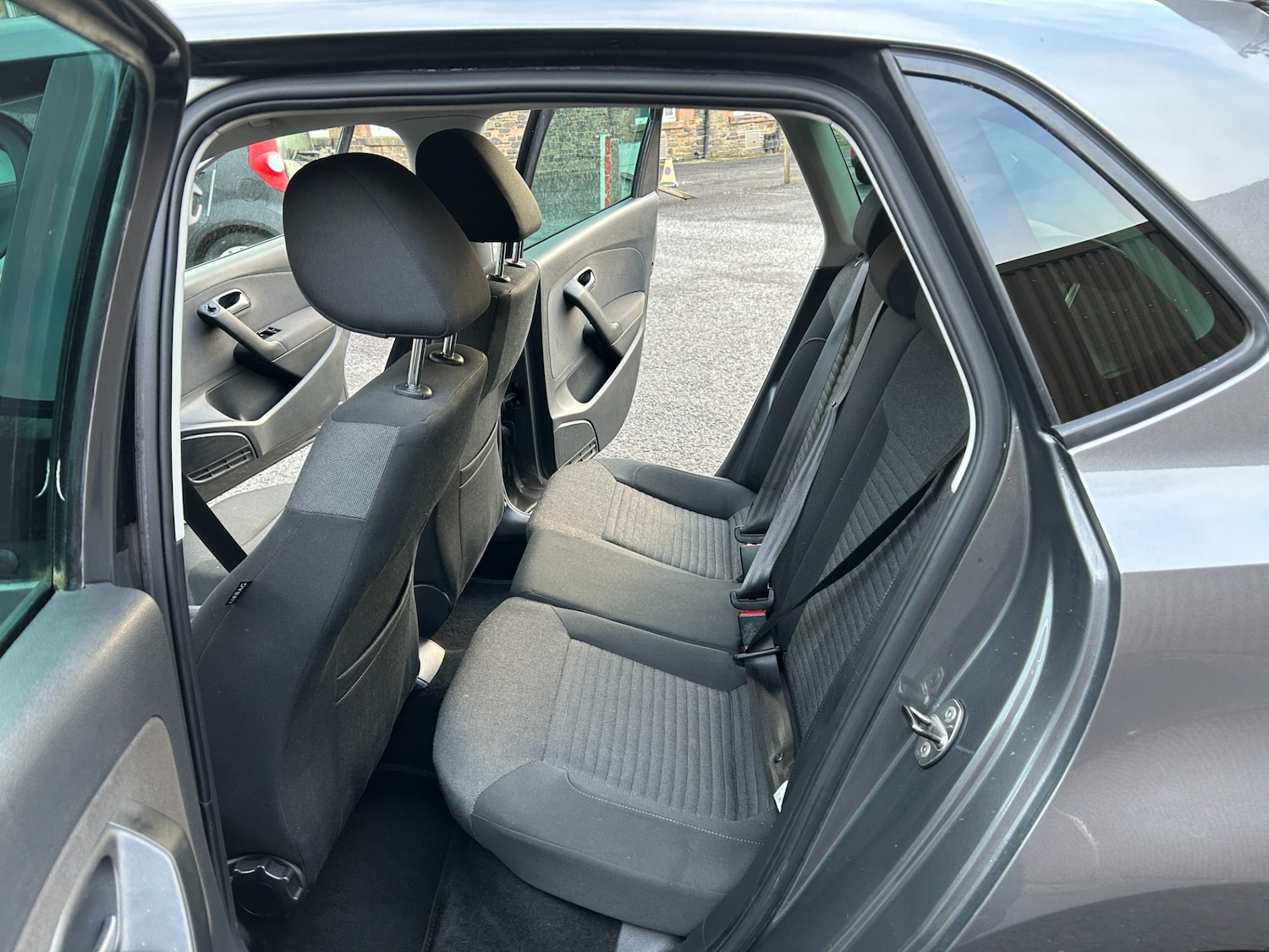 Used Volkswagen Polo 2011 for sale - 77104102: Photo 10