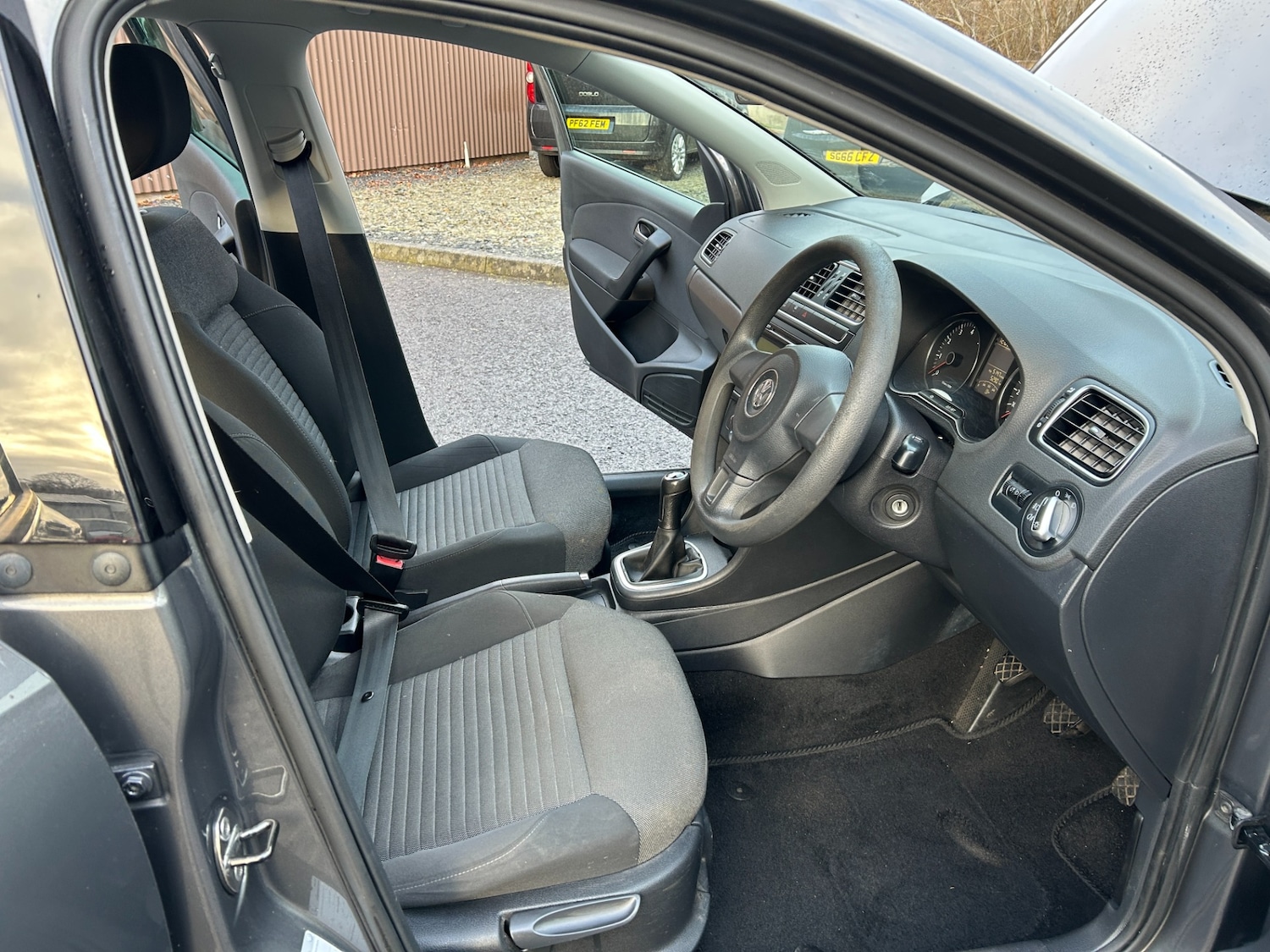 Used Volkswagen Polo 2011 for sale - 77104102: Photo 12