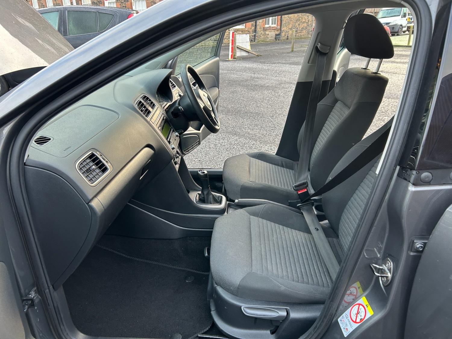 Used Volkswagen Polo 2011 for sale - 77104102: Photo 9