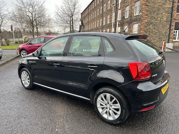 Used Volkswagen Polo 2015 for sale - 77225401: Photo