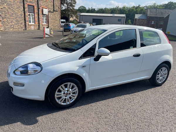 Used Fiat Punto 2015 for sale - 70995169: Photo 1