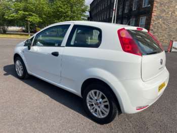 Used Fiat Punto 2015 for sale - 70995169: Photo