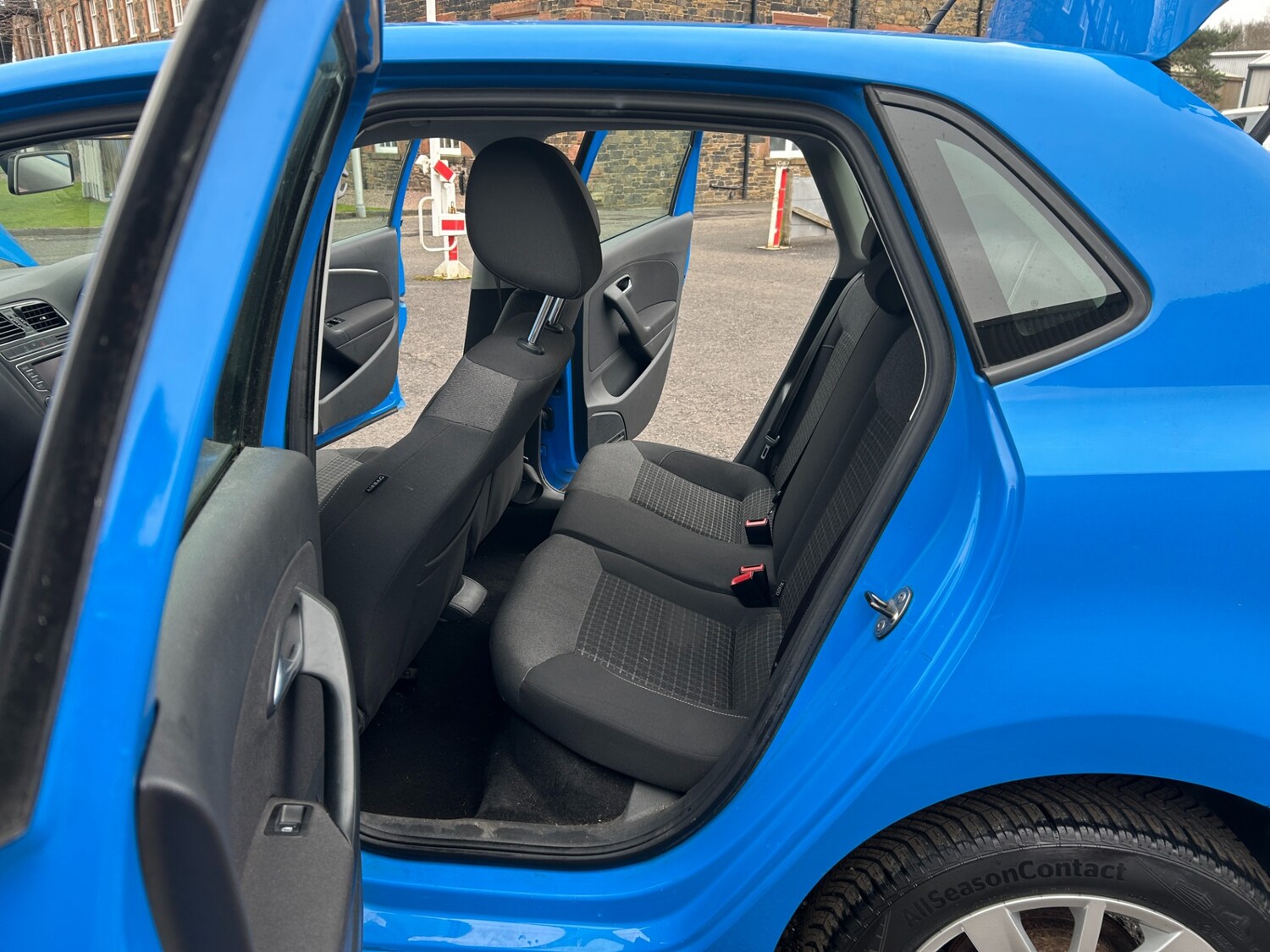 Used Volkswagen Polo 2015 for sale - 77796921: Photo 10