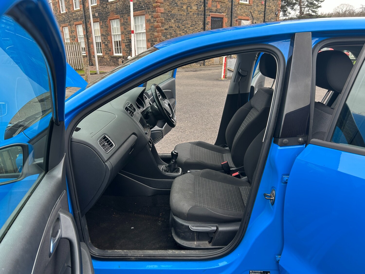 Used Volkswagen Polo 2015 for sale - 77796921: Photo 9