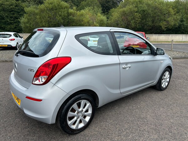 Used Hyundai i20 2013 for sale - 75644440: Photo 4