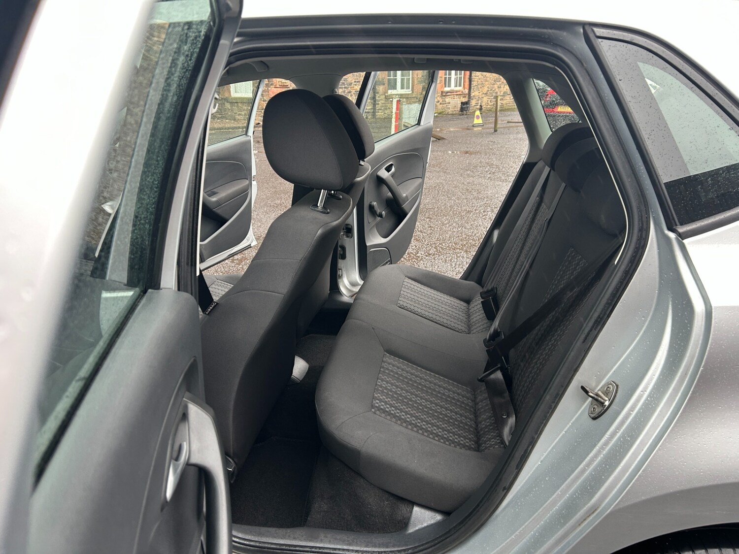 Used Volkswagen Polo 2015 for sale - 77367363: Photo 10