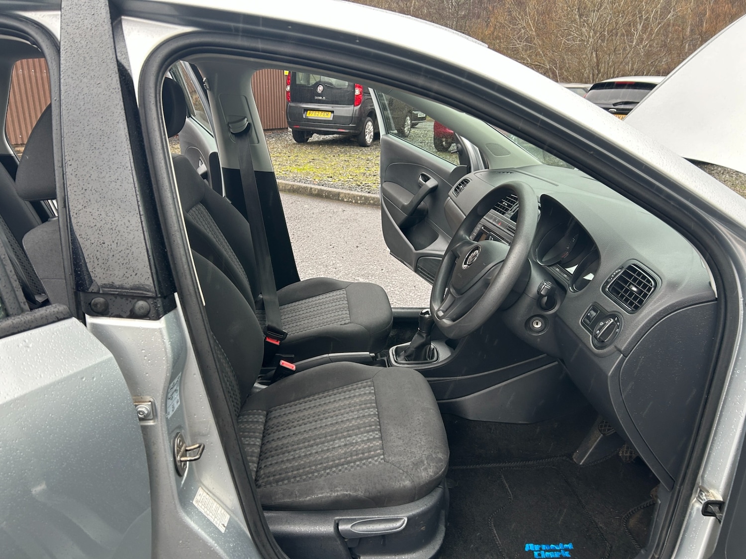 Used Volkswagen Polo 2015 for sale - 77367363: Photo 11