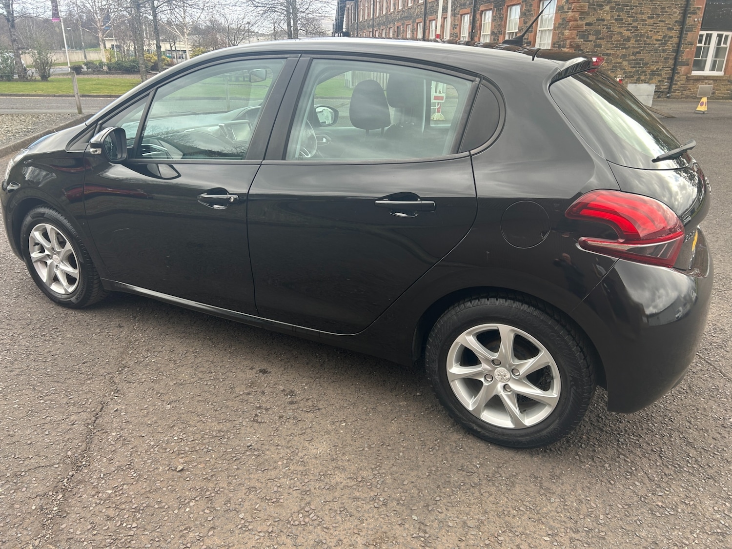 Used Peugeot 208 2016 for sale - 78038574: Photo 4