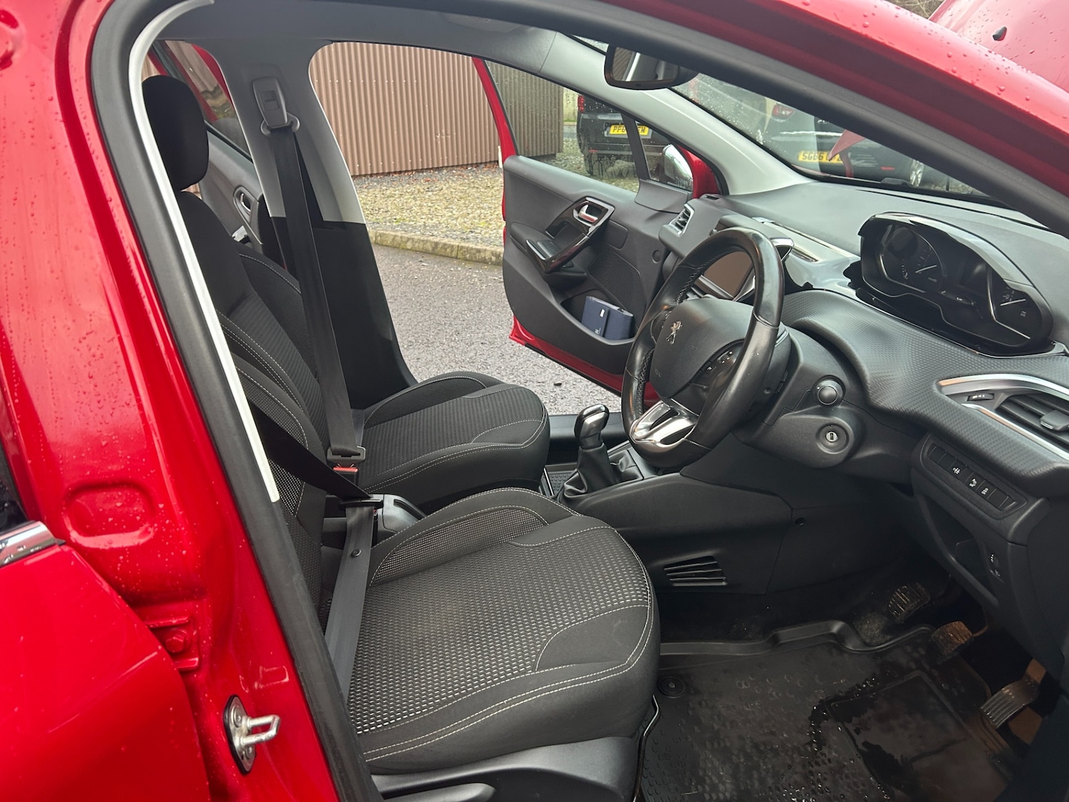 Used Peugeot 208 2015 for sale - 77014921: Photo 12