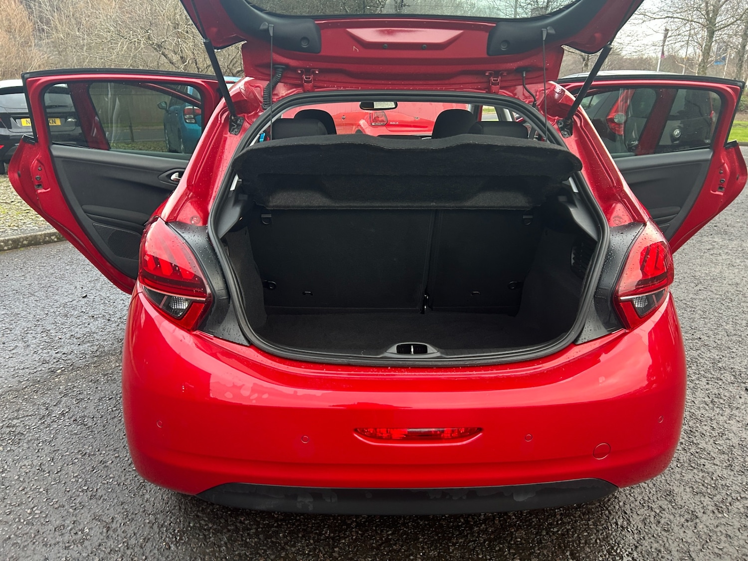 Used Peugeot 208 2015 for sale - 77014921: Photo 14