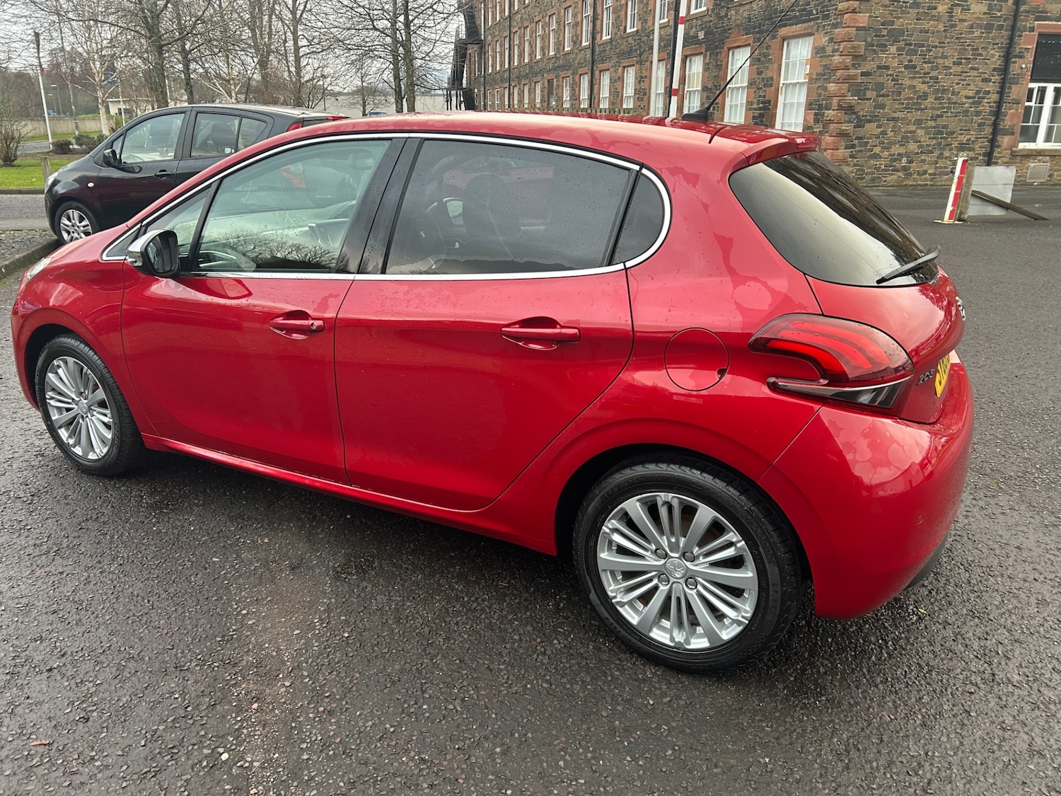 Used Peugeot 208 2015 for sale - 77014921: Photo 4