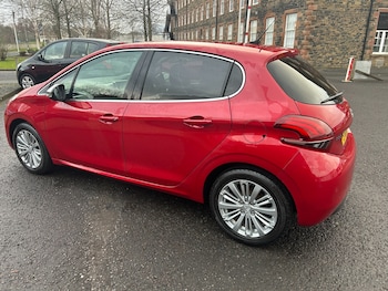 Used Peugeot 208 2015 for sale - 77014921: Photo