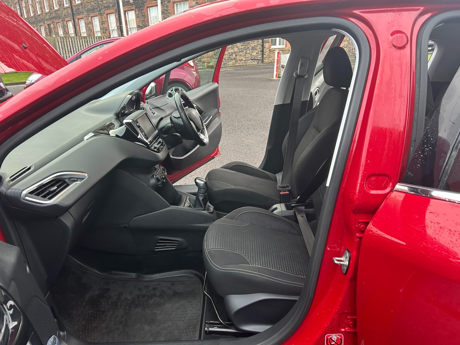 Used Peugeot 208 2015 for sale - 77014921: Photo 9