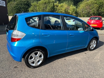 Used Honda Jazz 2010 for sale - 75679879: Photo