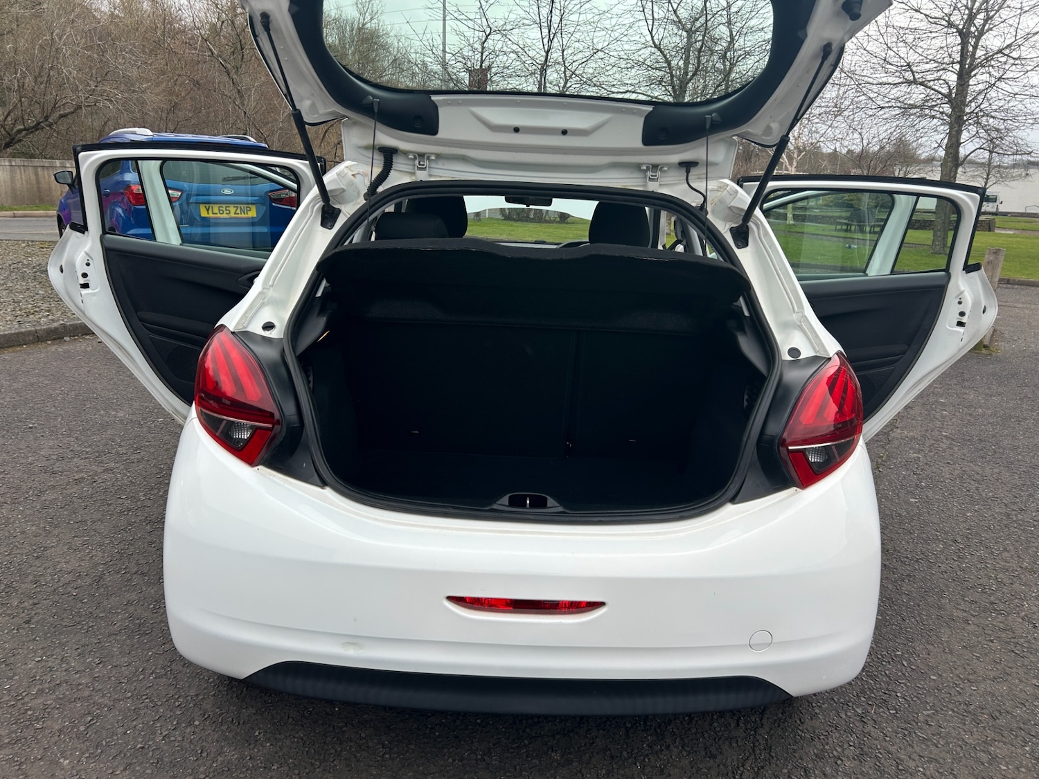 Used Peugeot 208 2016 for sale - 77793065: Photo 14