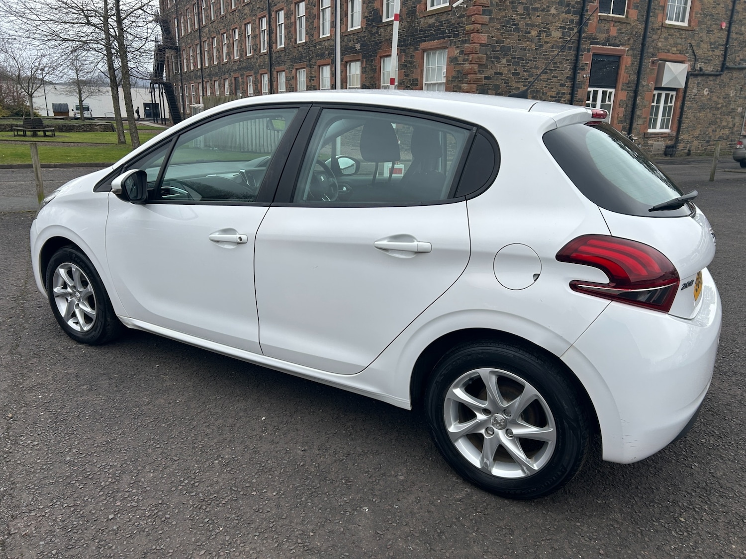 Used Peugeot 208 2016 for sale - 77793065: Photo 5