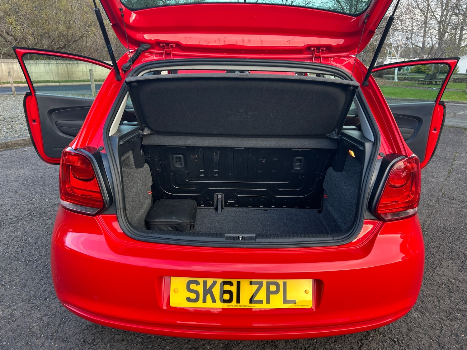 Used Volkswagen Polo 2011 for sale - 76594594: Photo 13