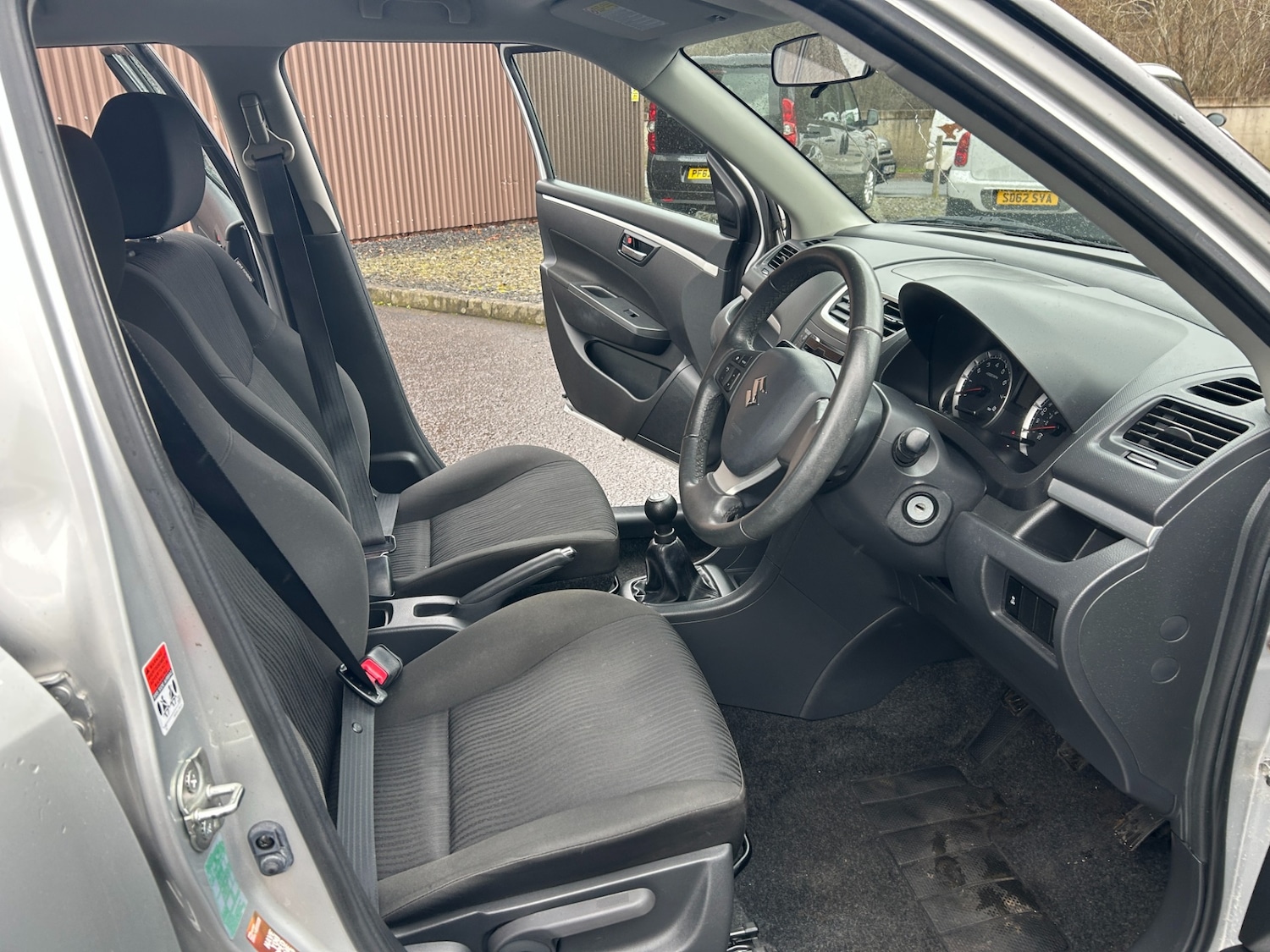 Used Suzuki Swift 2011 for sale - 77687398: Photo 12