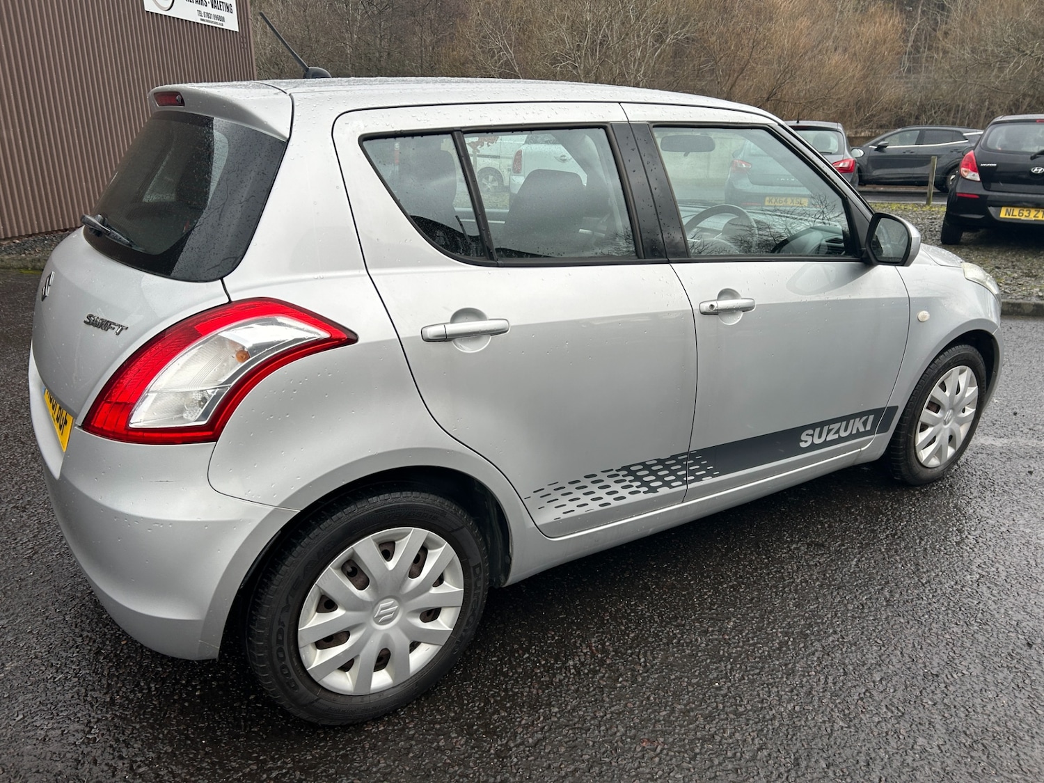 Used Suzuki Swift 2011 for sale - 77687398: Photo 2