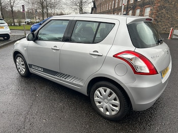 Used Suzuki Swift 2011 for sale - 77687398: Photo