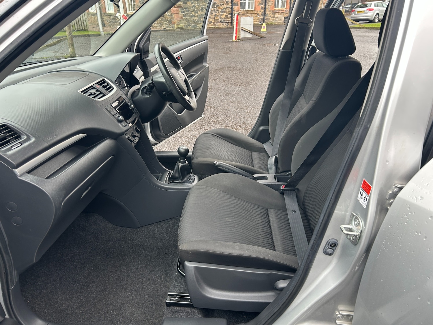 Used Suzuki Swift 2011 for sale - 77687398: Photo 9