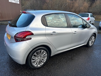 Used Peugeot 208 2016 for sale - 77233926: Photo
