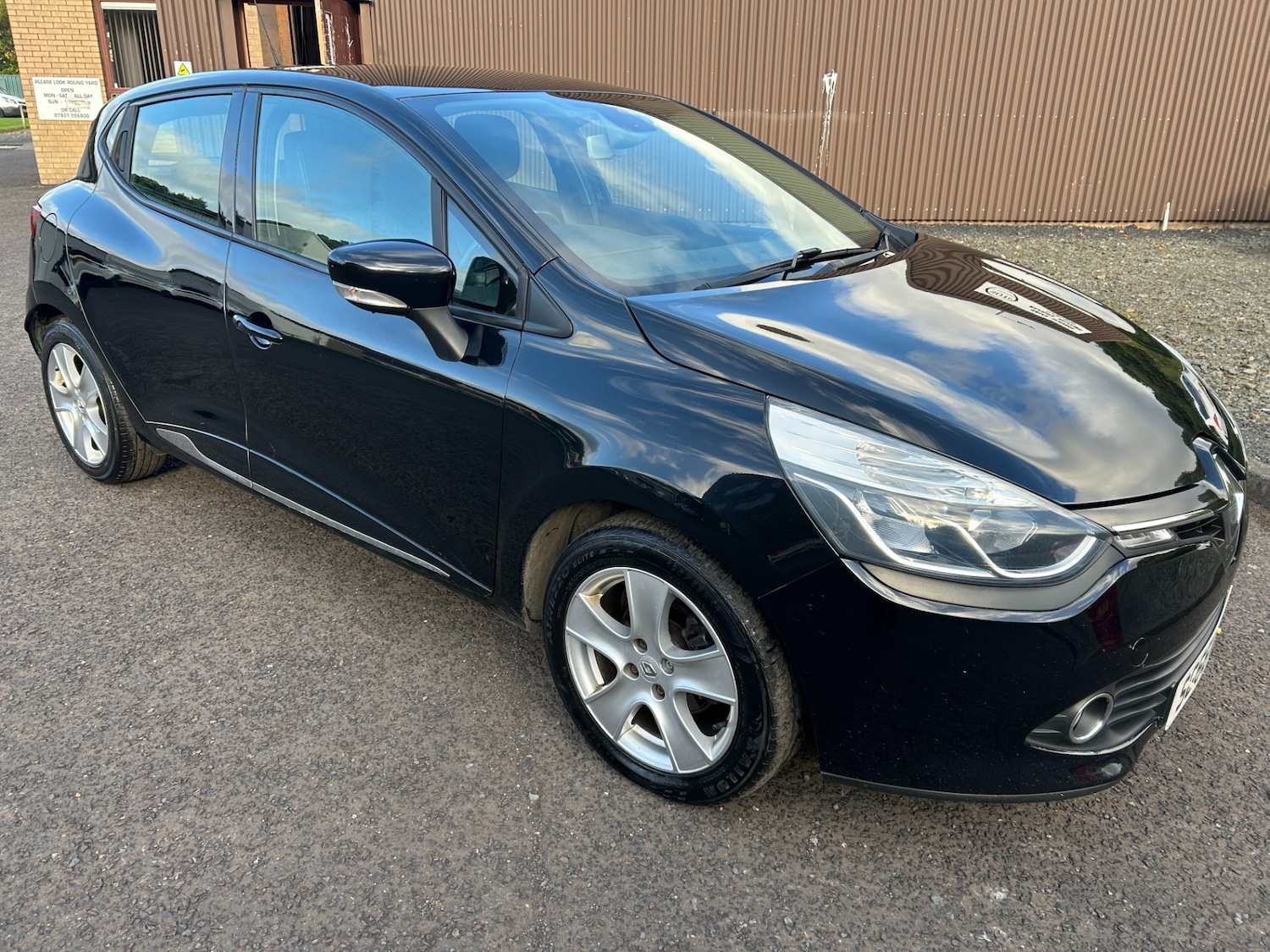 Used Renault Clio 2016 for sale - 75972300: Photo 1