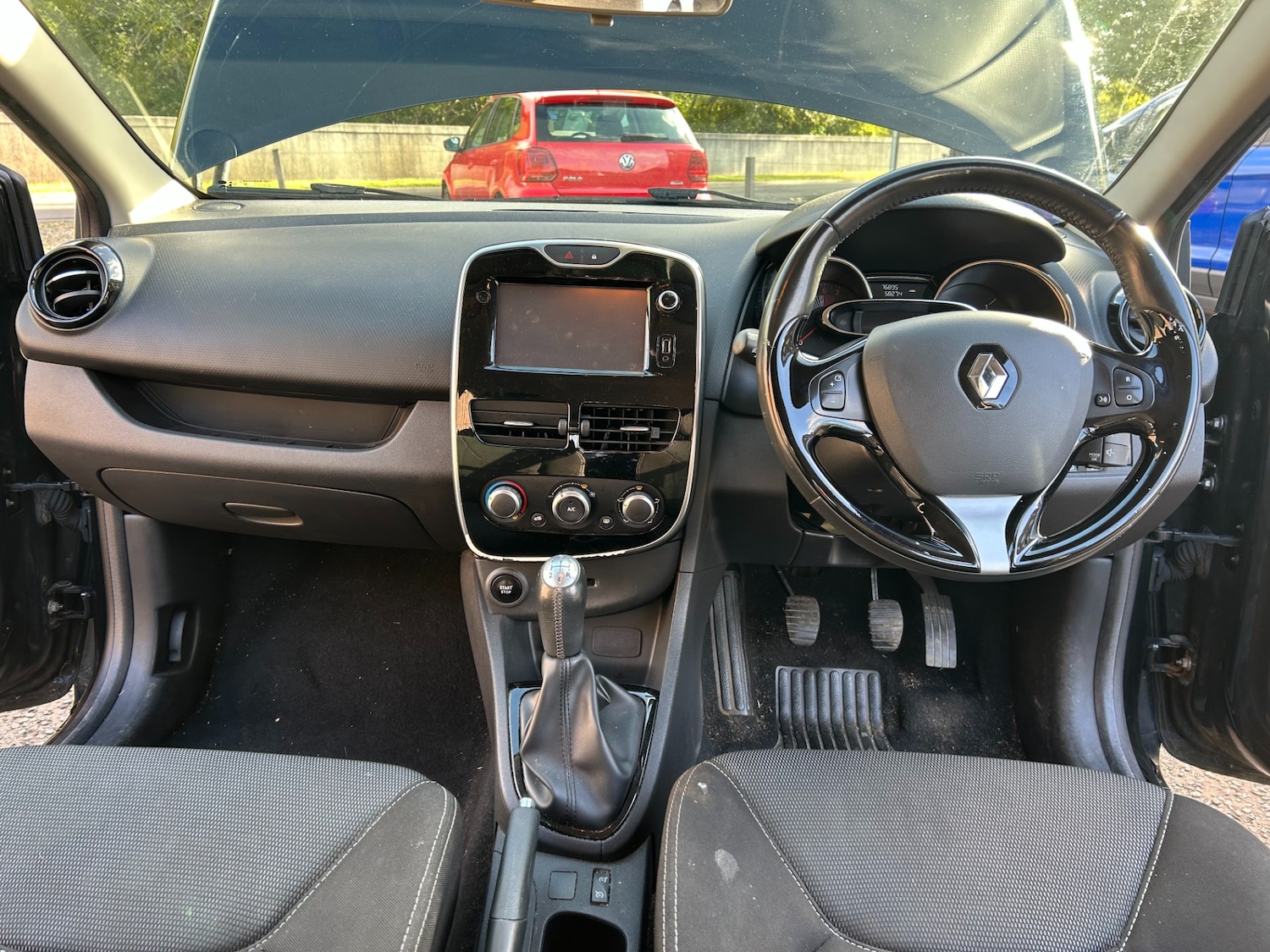 Used Renault Clio 2016 for sale - 75972300: Photo 8