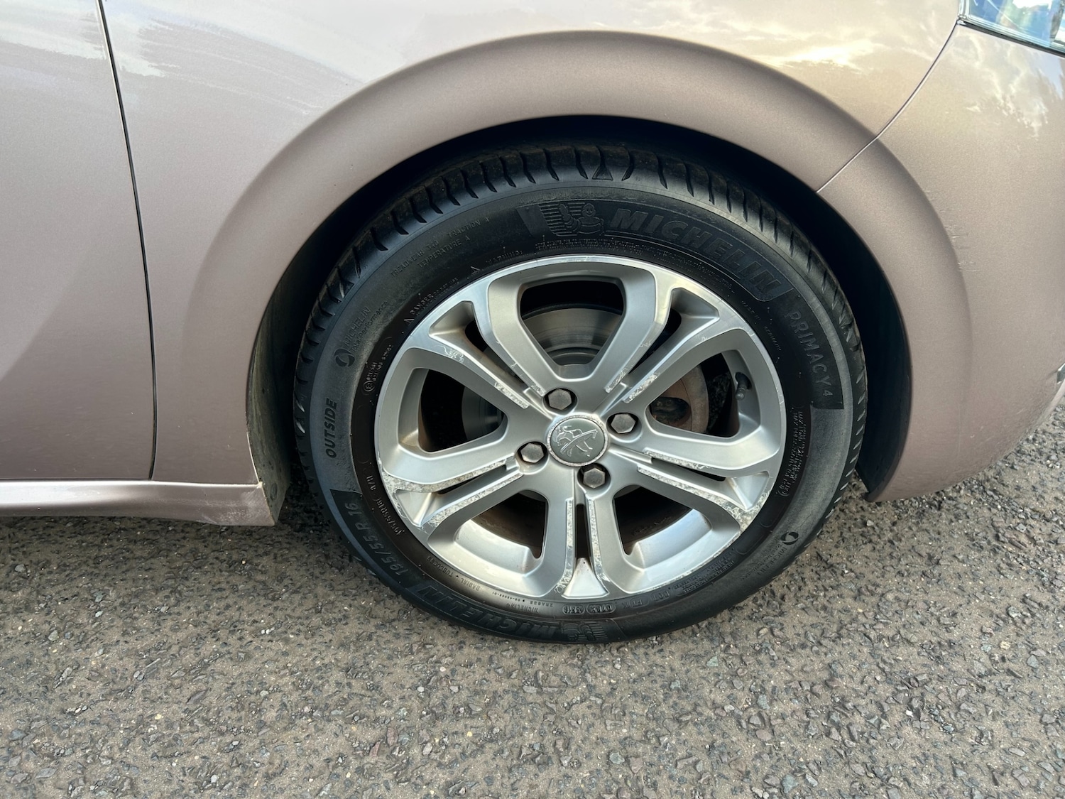 Used Peugeot 208 2013 for sale - 75952016: Photo 15